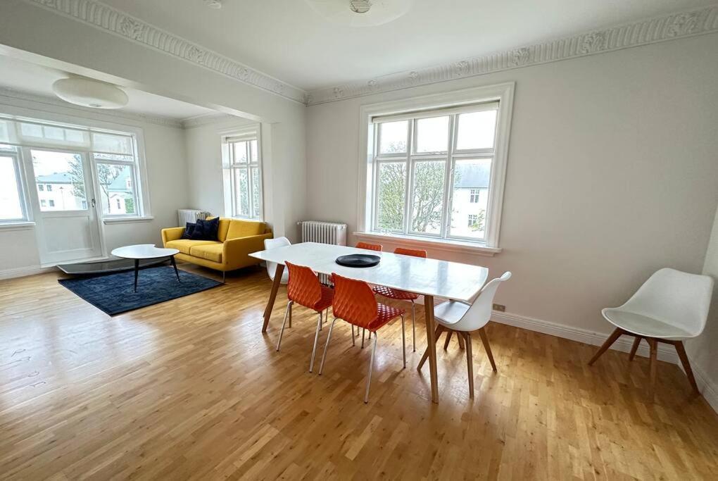 Beautiful 2 Bedroom Apartment Downtown Reykjavík Eksteriør billede