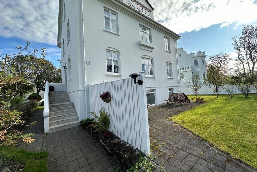 Beautiful 2 Bedroom Apartment Downtown Reykjavík Eksteriør billede
